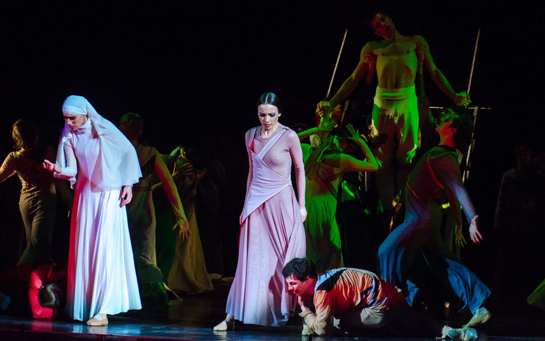 The Power of Theatre Education: How Project Loop Helps You Grow On and Off the Stage